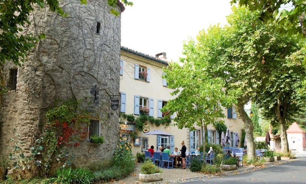 Blesle Hotel | Hotel La Bougnate