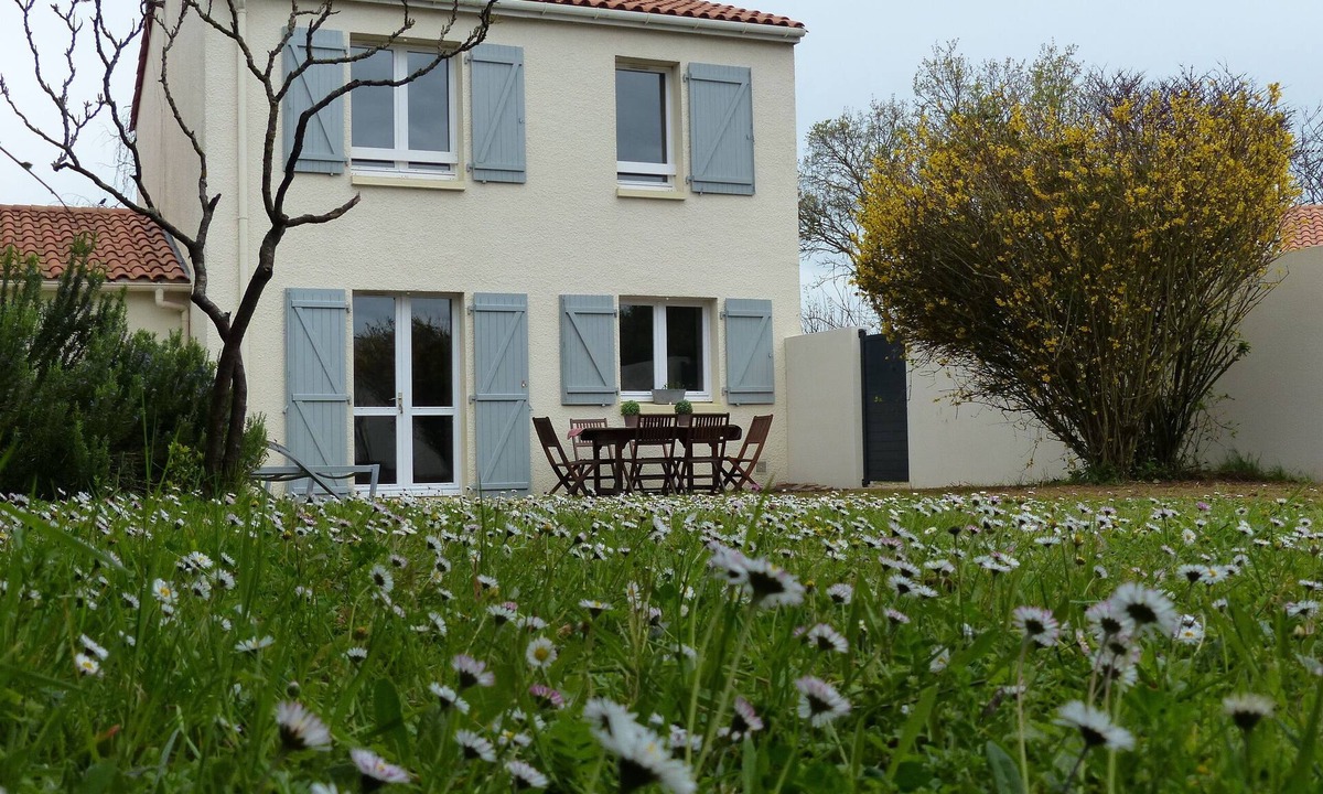 La Rochelle House | HOUSE BETWEEN OLD PORT AND MINIMES Rated 3 stars
