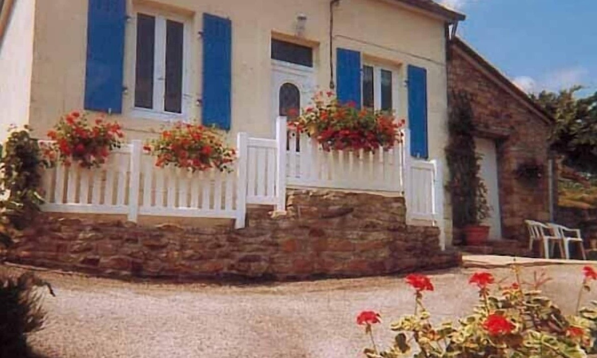 Chateaulin House | House labeled 'Clévacances' with free wifi