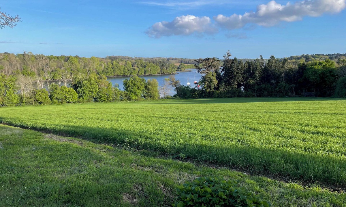 Plomelin House | House with character, exceptional view of the river Odet, on one level