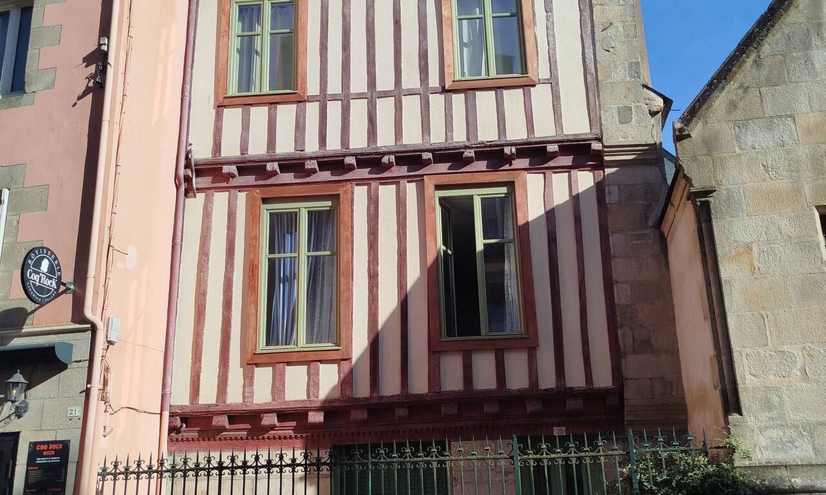 Quimper Apartment | Hyper center, charm, view of the cathedral, pedestrian street