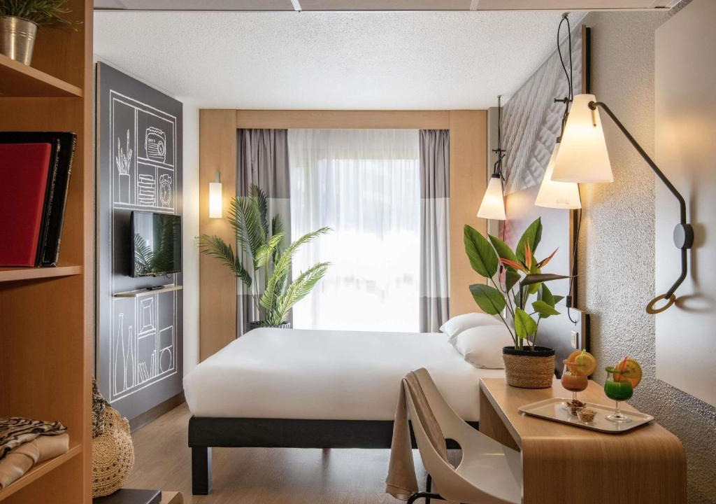 Cannes La Bocca Hotel | ibis Cannes Plage La Bocca