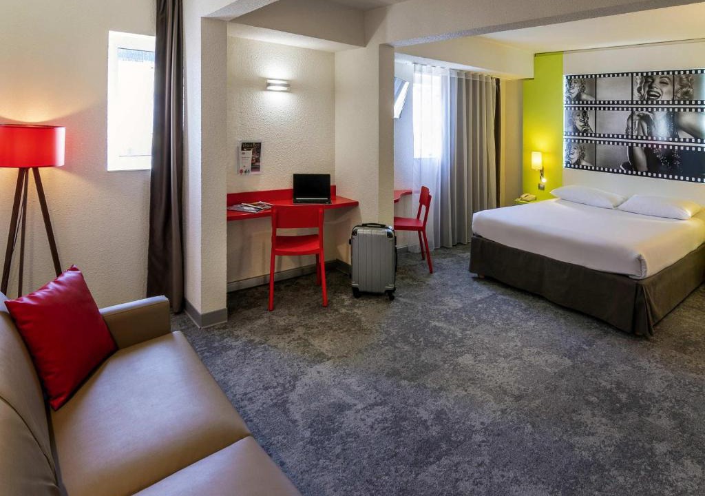 Riou - Petit Juas - Av de Grasse Hotel | ibis Styles Cannes Le Cannet