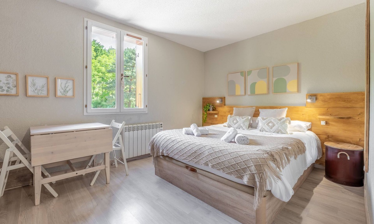 Enveitg Apartment | Ideal flat for couples in Enveitg
