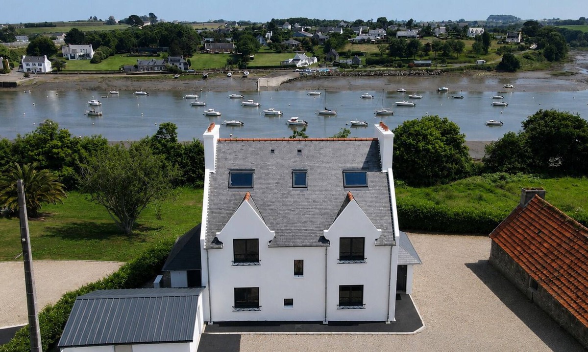 Plouenan House | Ker Castel-Tanguy - View of the Penzé river