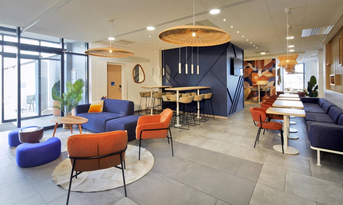 Clermont-Ferrand Hotel | Kyriad ECO - Clermont Ferrand Estaing