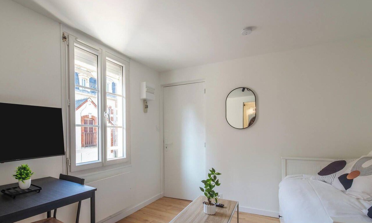 Centre-ville rive gauche Apartment | L'Ambroise - Wifi - Centre-ville - Gare