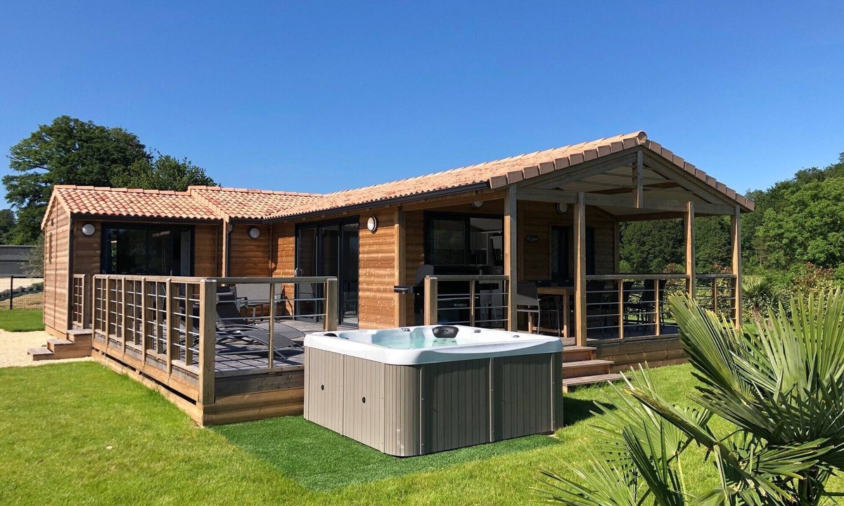 La Chapelle-Taillefert Cottage | L'Ecrin du Breuil-Chalet Le Joyau et L'Opale -Private pool Jacuzzi Pétanque