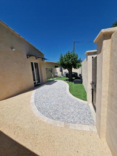 Pierrelatte House | L'escale Provençale