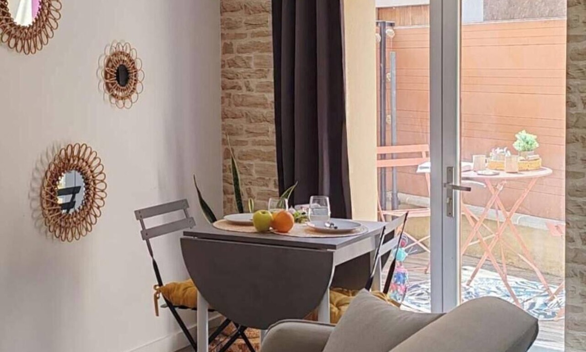 Chatel-Guyon Apartment | L'Escapade - 1 bedroom - 2 people - Terrace