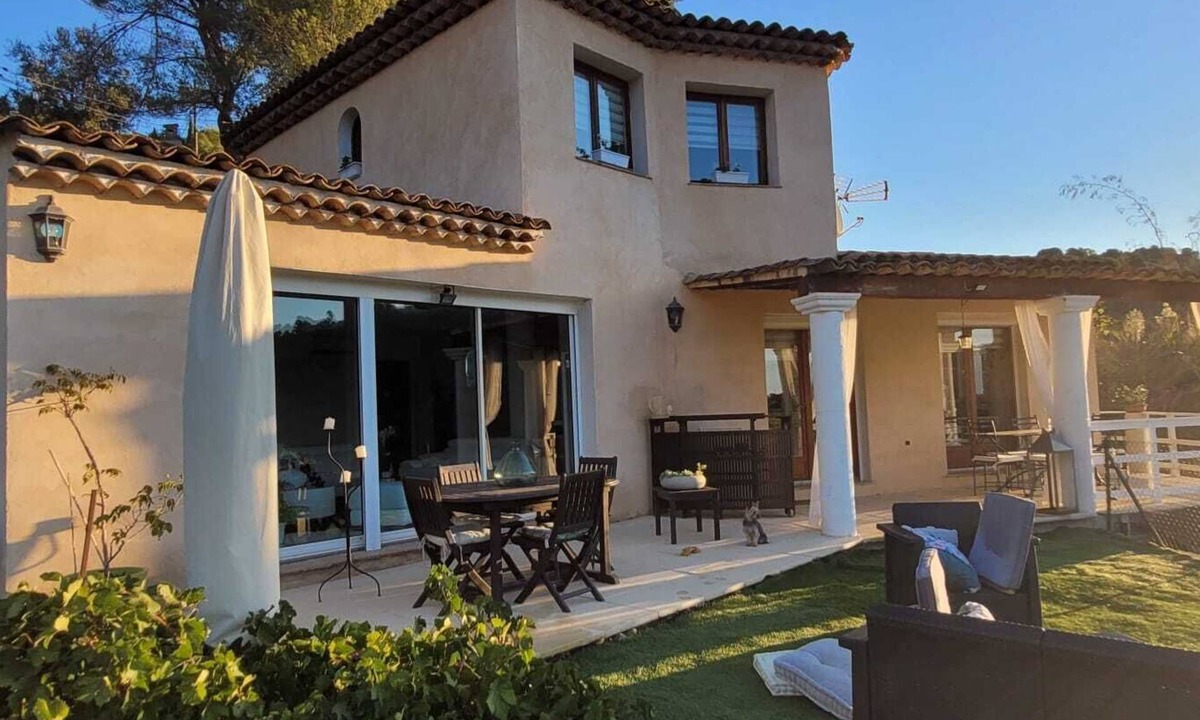 Saint-Roman Villa | L'etoile de Nice et son Chalet