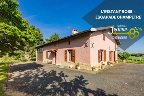 Grazac Apartment | L'instant ROSE - Escapade Champêtre