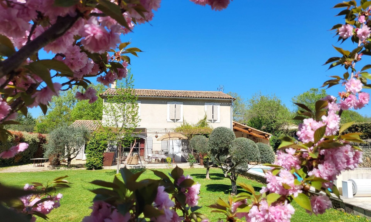 Menerbes House | La Bastide perched village in the Luberon