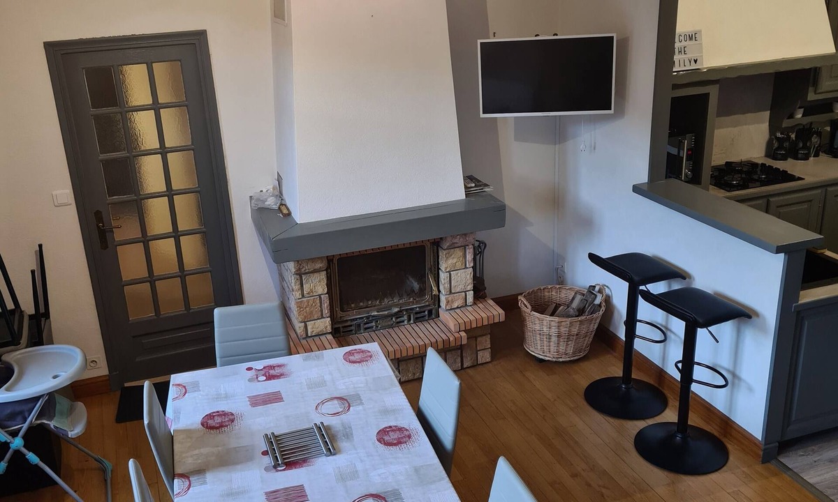 La Bourboule House | LA BOURBOULE, pleasant 2* town house with fireplace