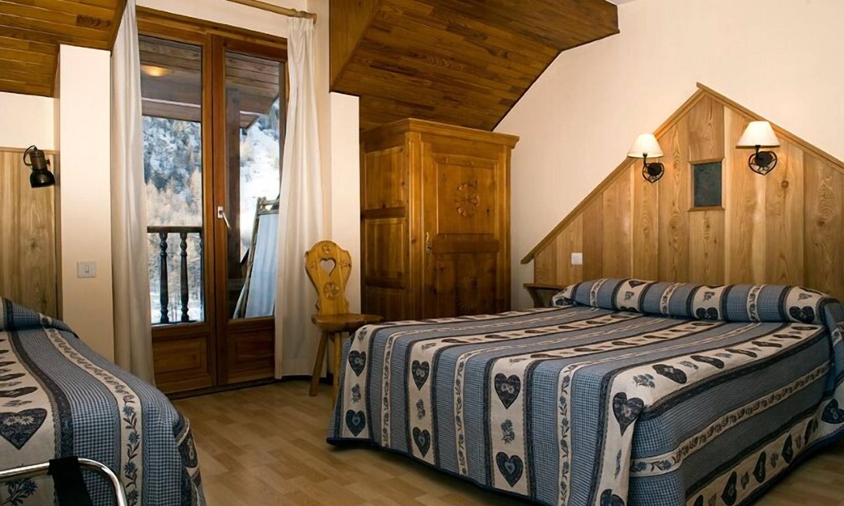 Ceillac Hotel | La Cascade