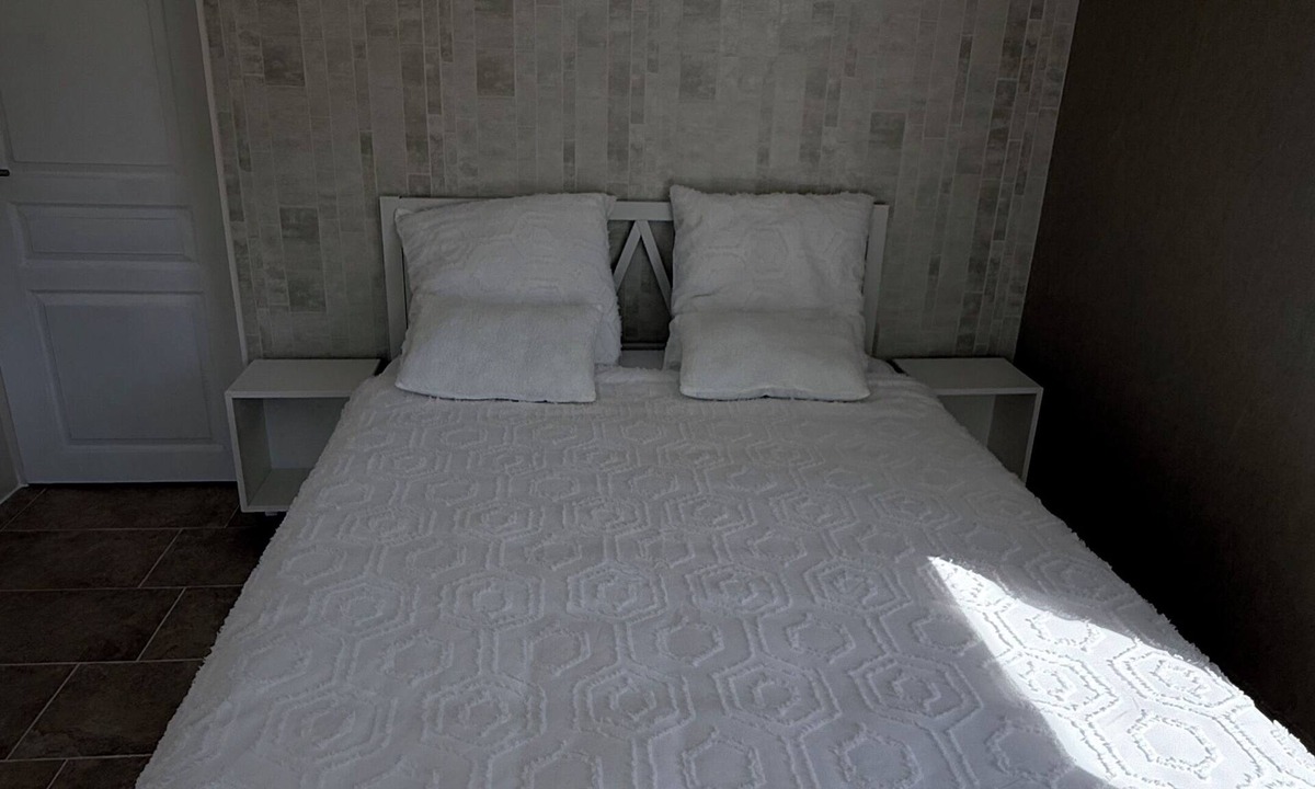 Billere Apartment | La dorée, a private room in an independent apartment