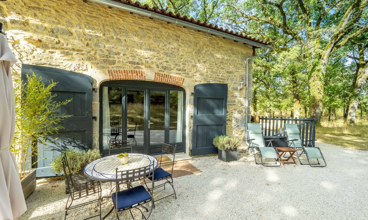 Concots House | La Grange - A Peaceful Place in the Forest