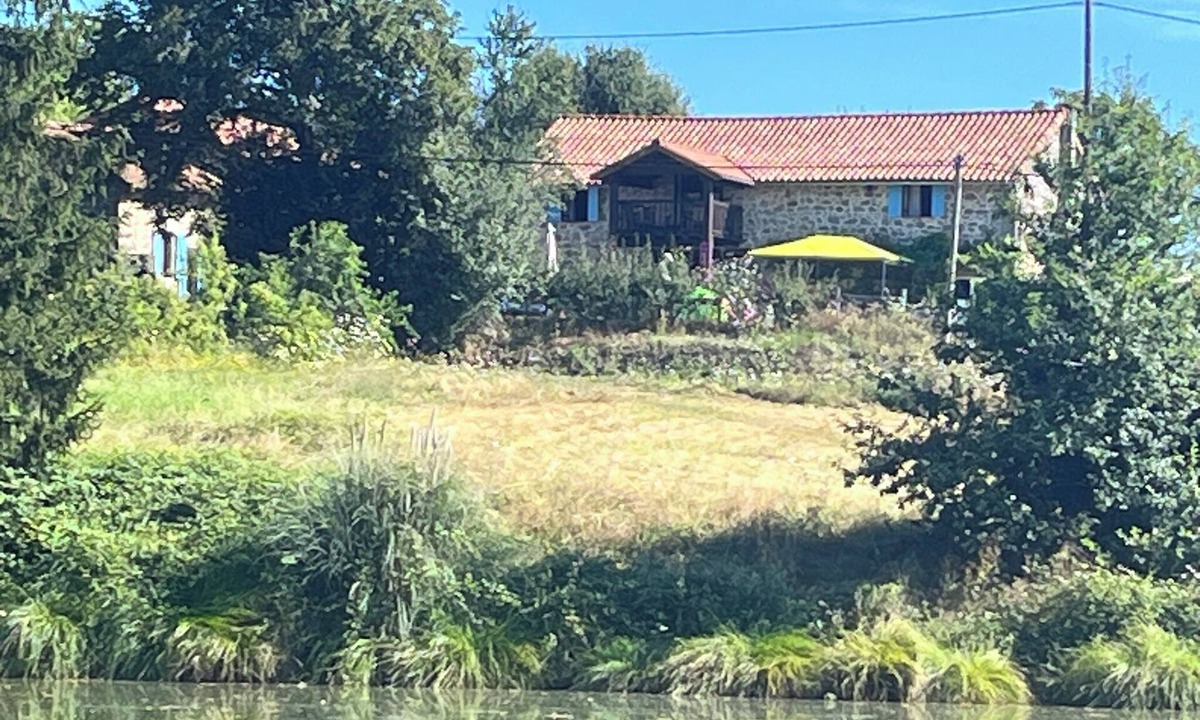 Saint-Estephe Cottage | La Grange, charming spacious 5 bedroom Gite in Saint-Estephe 24360 Dordogne