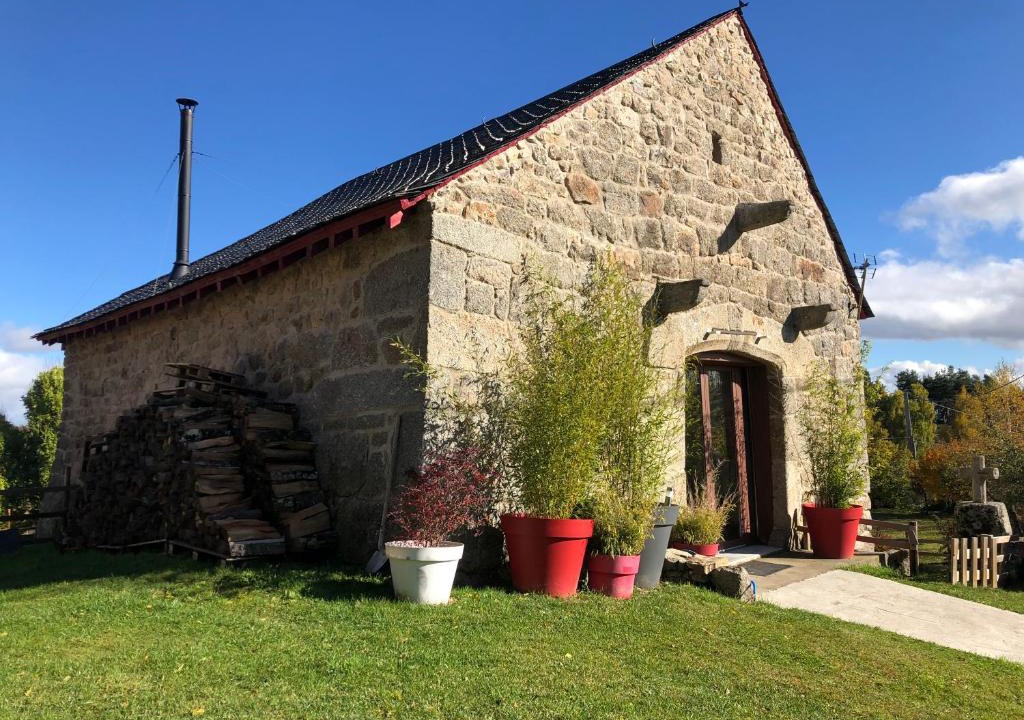 Peyre-en-Aubrac Bed & Breakfast | La Grange de Grandviala