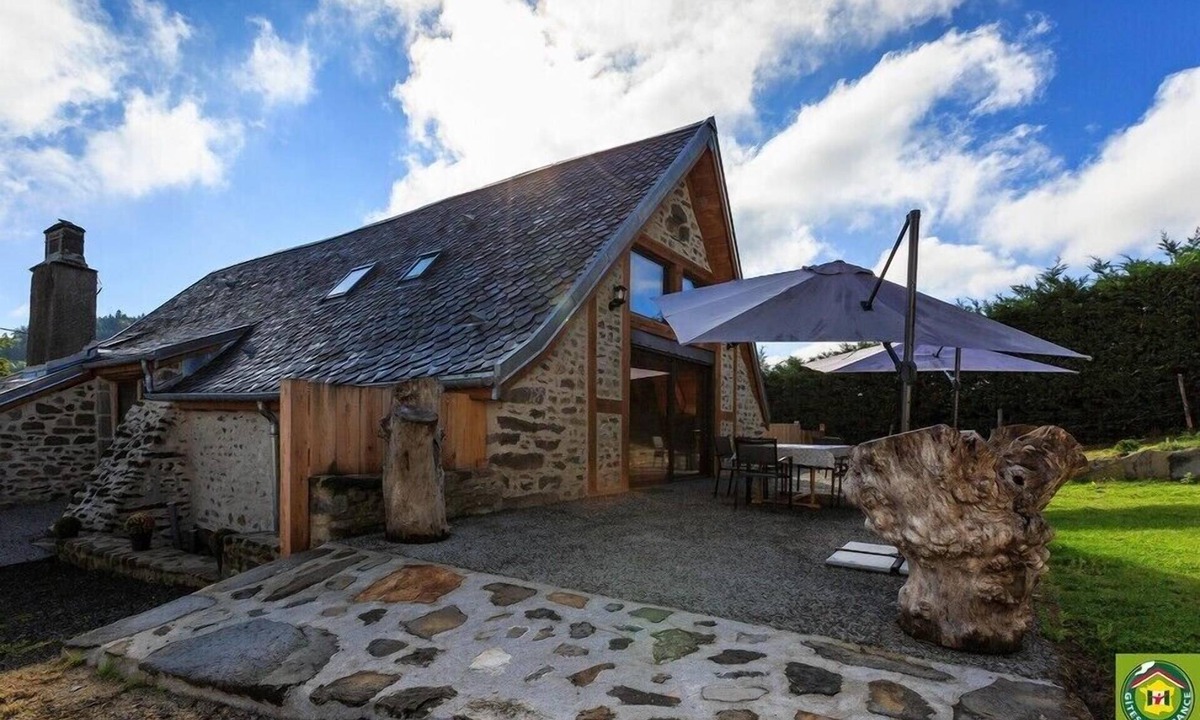 Orcival House | La Grange - ORCIVAL - Gîte