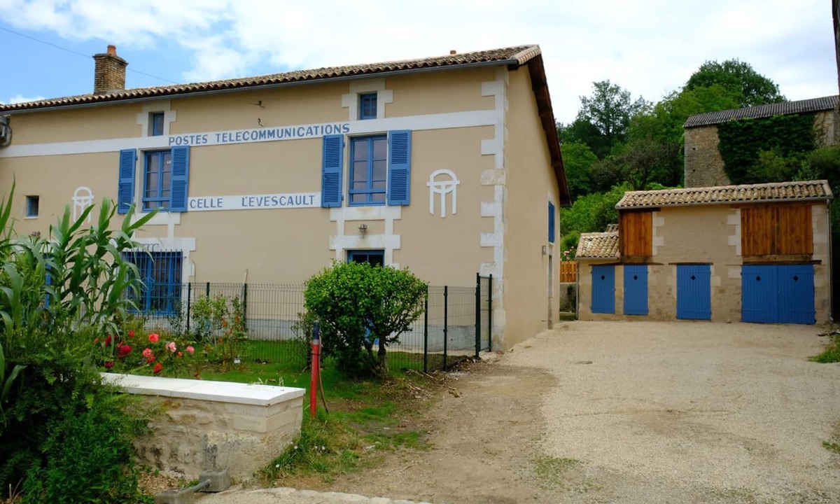 Celle-Levescault House | La Poste Restante - Celle Levescault