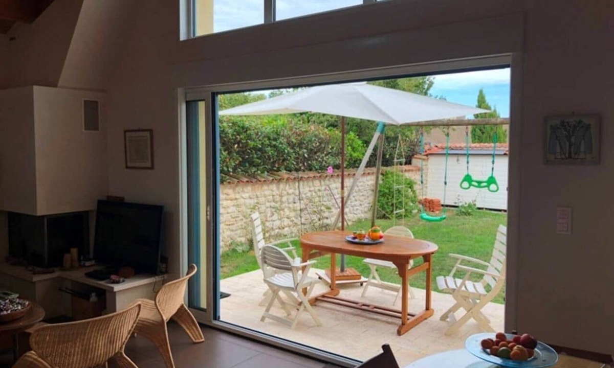 Ile-d'Aix House | La Venelle de Cali - Large Home with 3 Separate Units