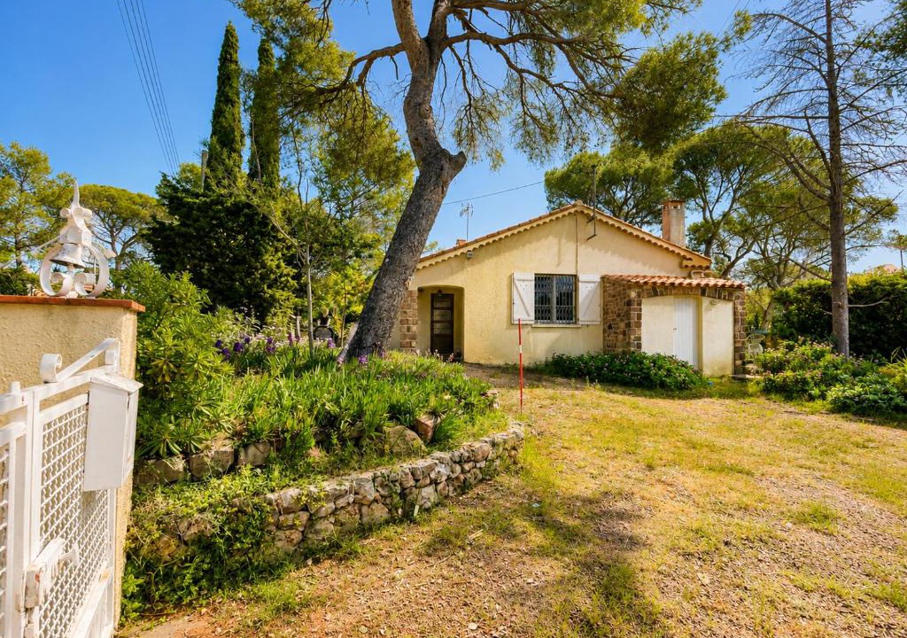 Boulouris-sur-Mer House | La Villa Chante Brise - proche de la plage - Calme