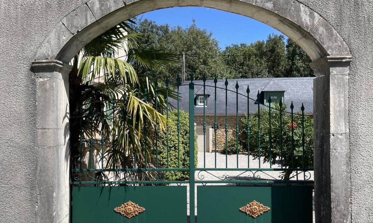 Laroin House | Lacoste - Laroin - Gîte