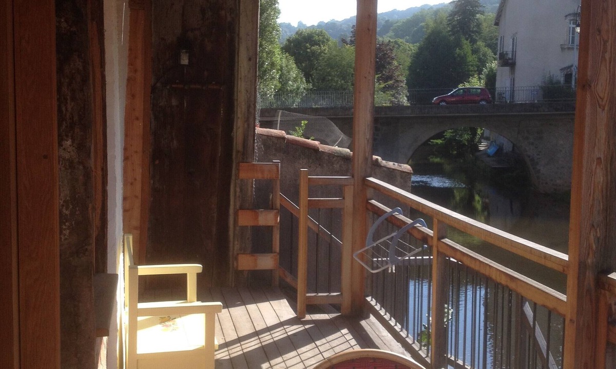 Aurillac Apartment | Large 50 m2 studio, city center, riverfront, balcony and terrace