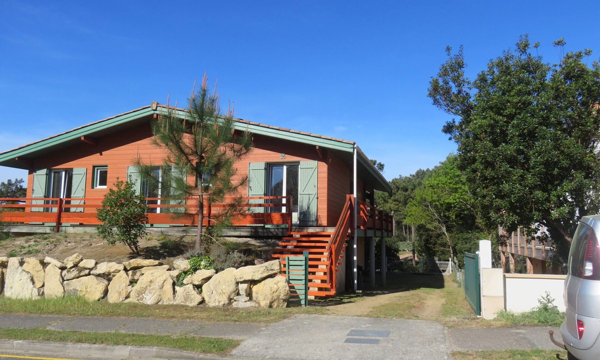 Lacanau-Ocean Ski Chalet | Large chalet 800m from the ocean.