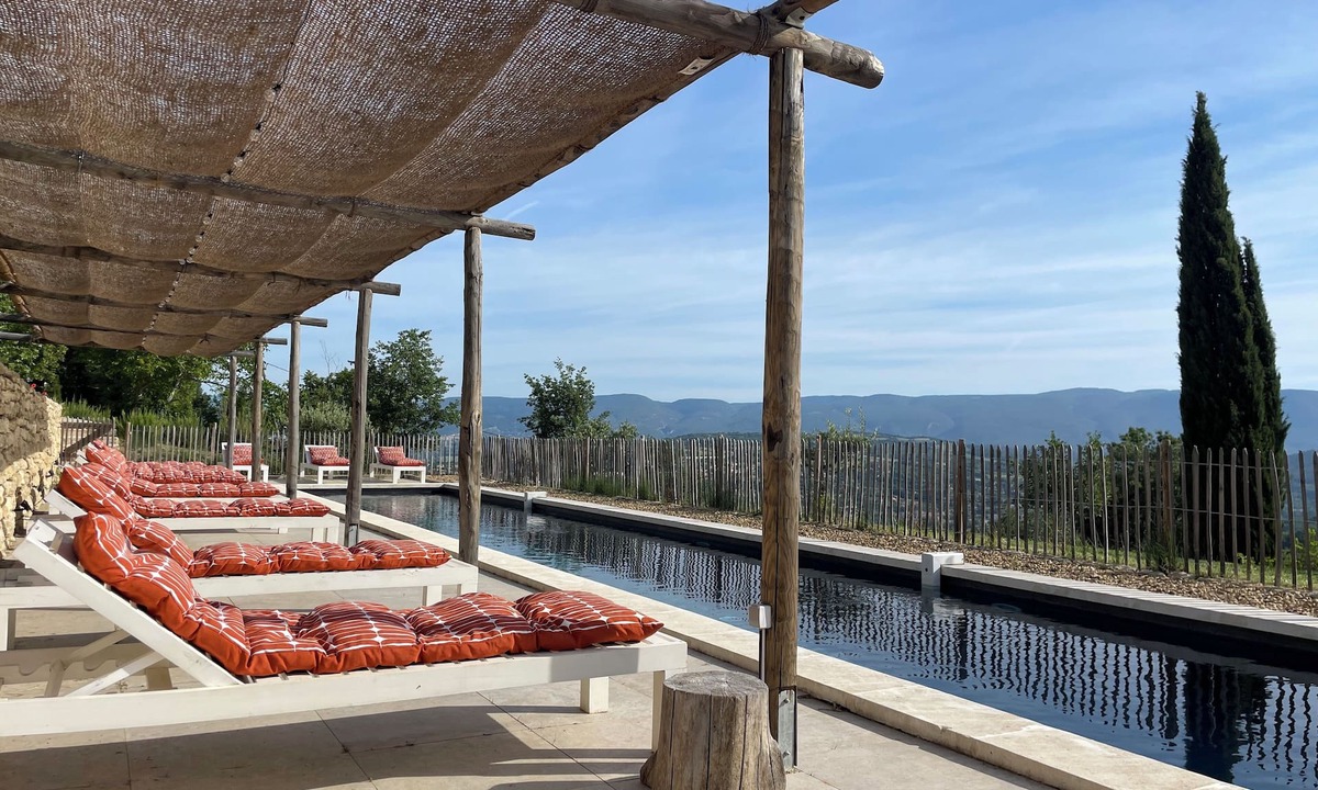 Apt House | Large Provencal Bastide in the heart of the Luberon, panoramic view.