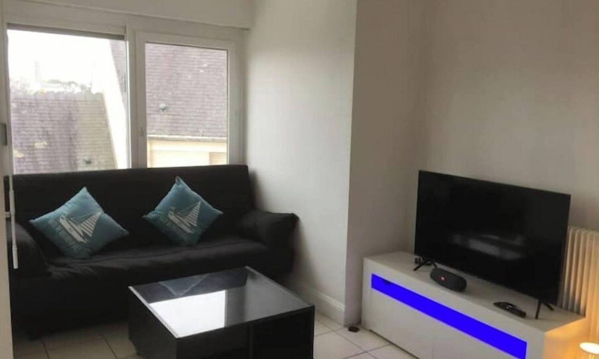 Treboul Apartment | Large studio in marina residence. Furnished tourism *