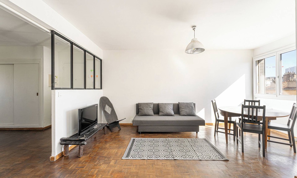 3rd Arrondissement Apartment | Large T4 refurbished - 3 bedrooms - Plein Centre