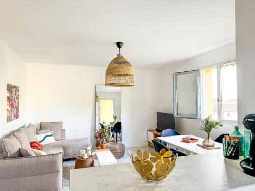 Grenade Apartment | Le BLUET * entièrement équipe * tout confort