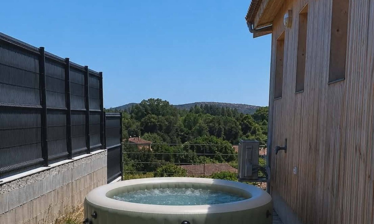 Largentiere Ski Chalet | Le chalet d'Agathe A warm, ecological home!