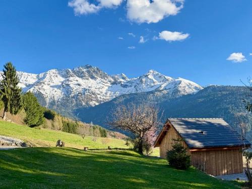 Laval Ski Chalet | Le Crystalia