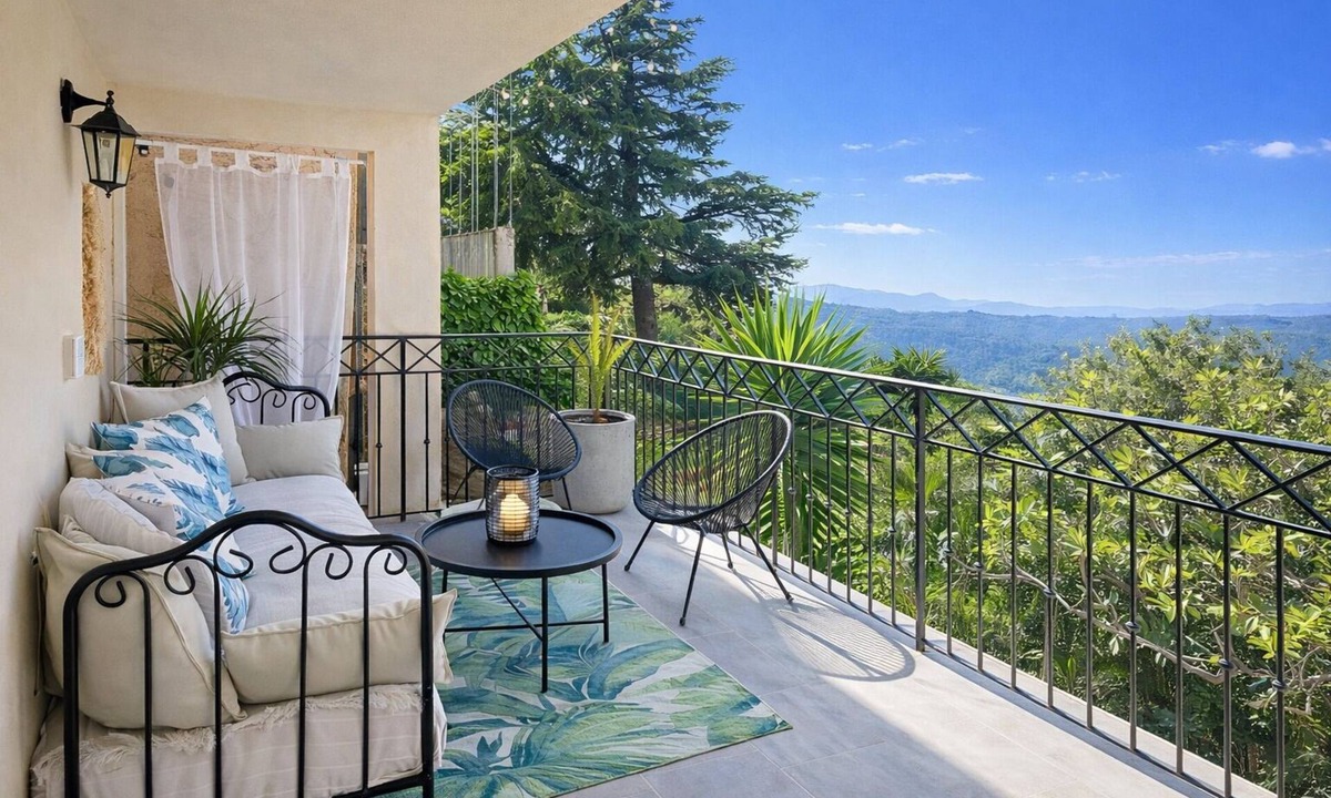 Saint-Cezaire-sur-Siagne Apartment | Le Figuier de Saint-Cé - Small garden - Terrace - View