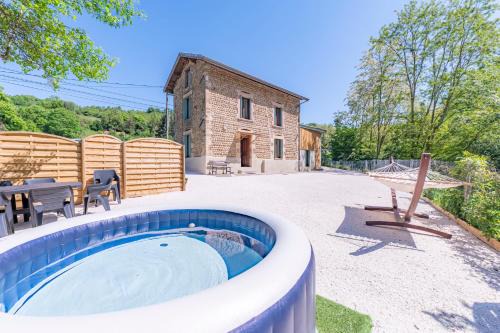 Saint-Clair-sur-Galaure House | Le Gîte de la Passerelle - avec jacuzzi du 15 mai au 15 septembre