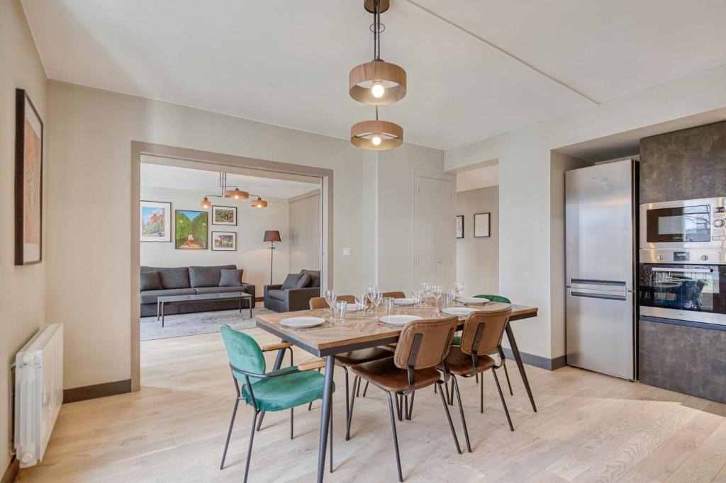 Laval Apartment | Le Gambetta - T3 Standing avec Parking, Wifi, Netflix