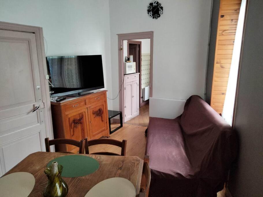 La Bourboule Apartment | Le nid douillet Rustique Linge fourni