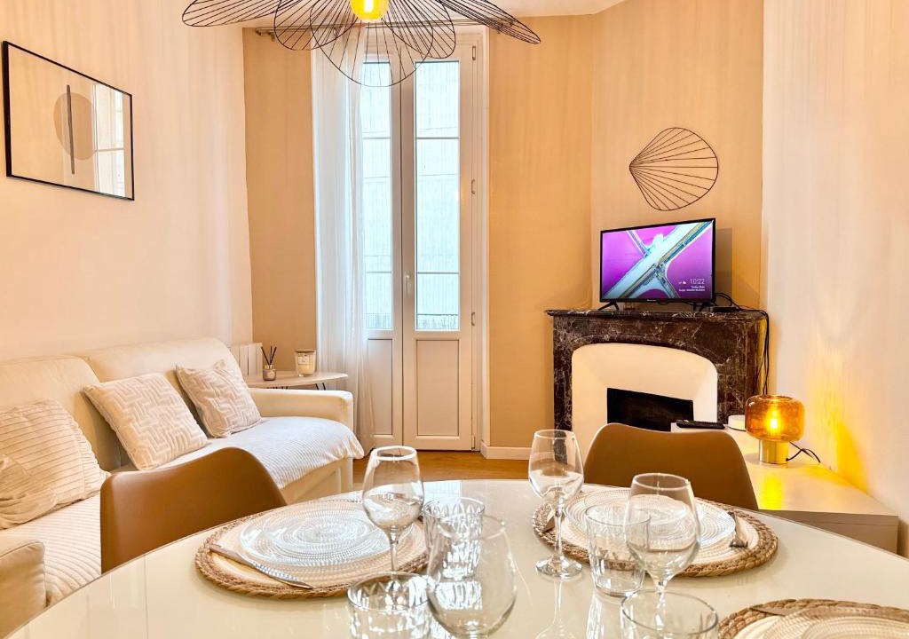 Prado - Republique Apartment | Le Palme d'Or, 3 pièces - impasse privée - 7 pers
