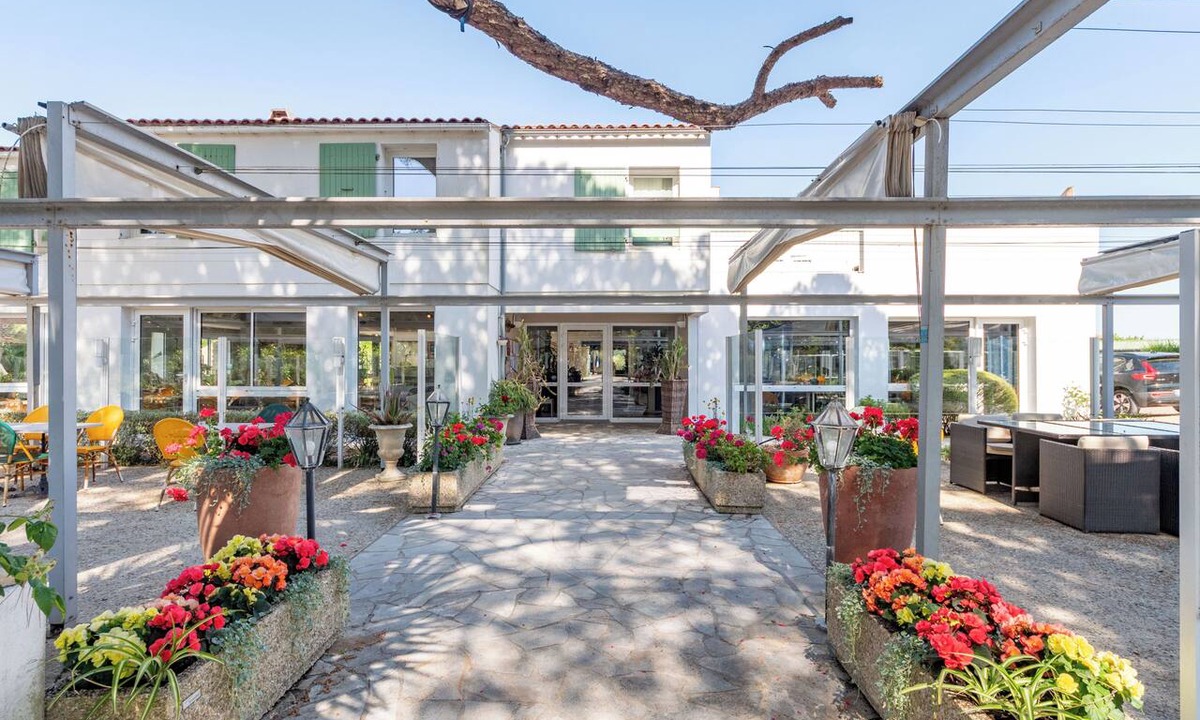 Ars-en-Re Hotel | Le Parasol