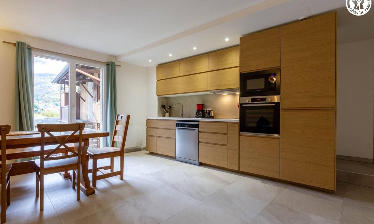 Saint-Michel-de-Maurienne House | Le Petit Telegraphe - Chez Sonia Et Benjamin
