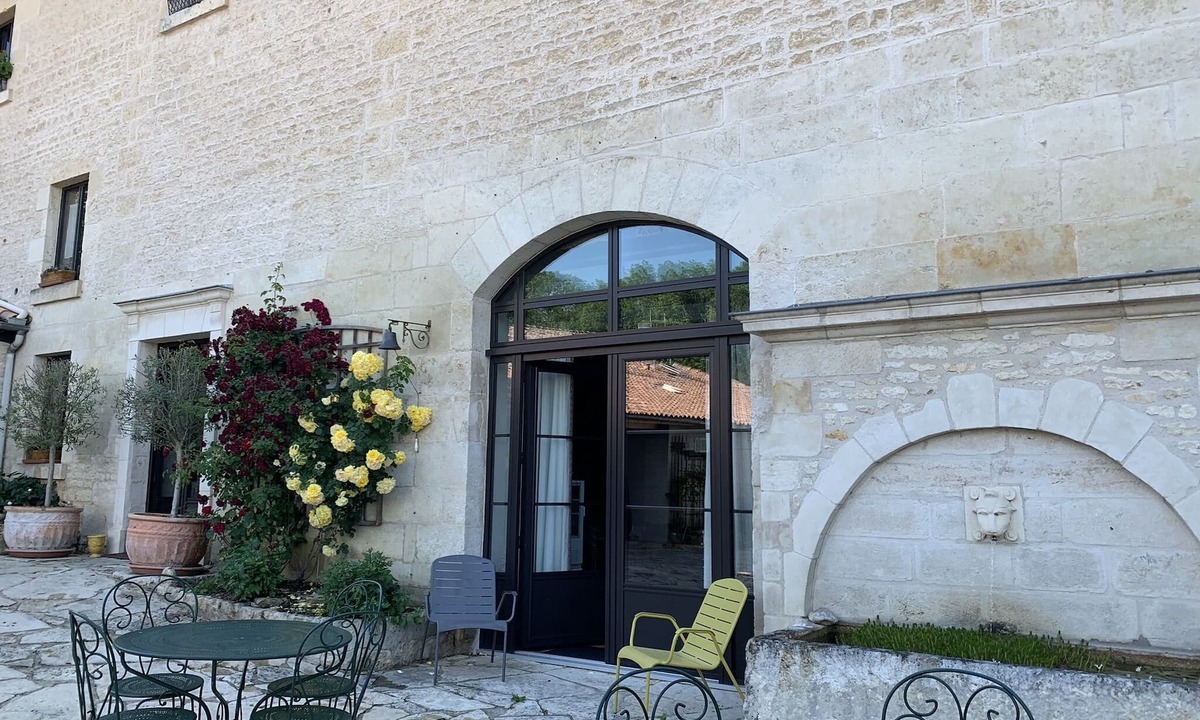Chauray Bed & Breakfast | Logis de la Roche