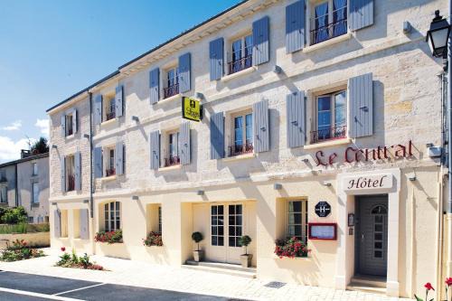 Coulon Hotel | Logis Hôtel Le Central