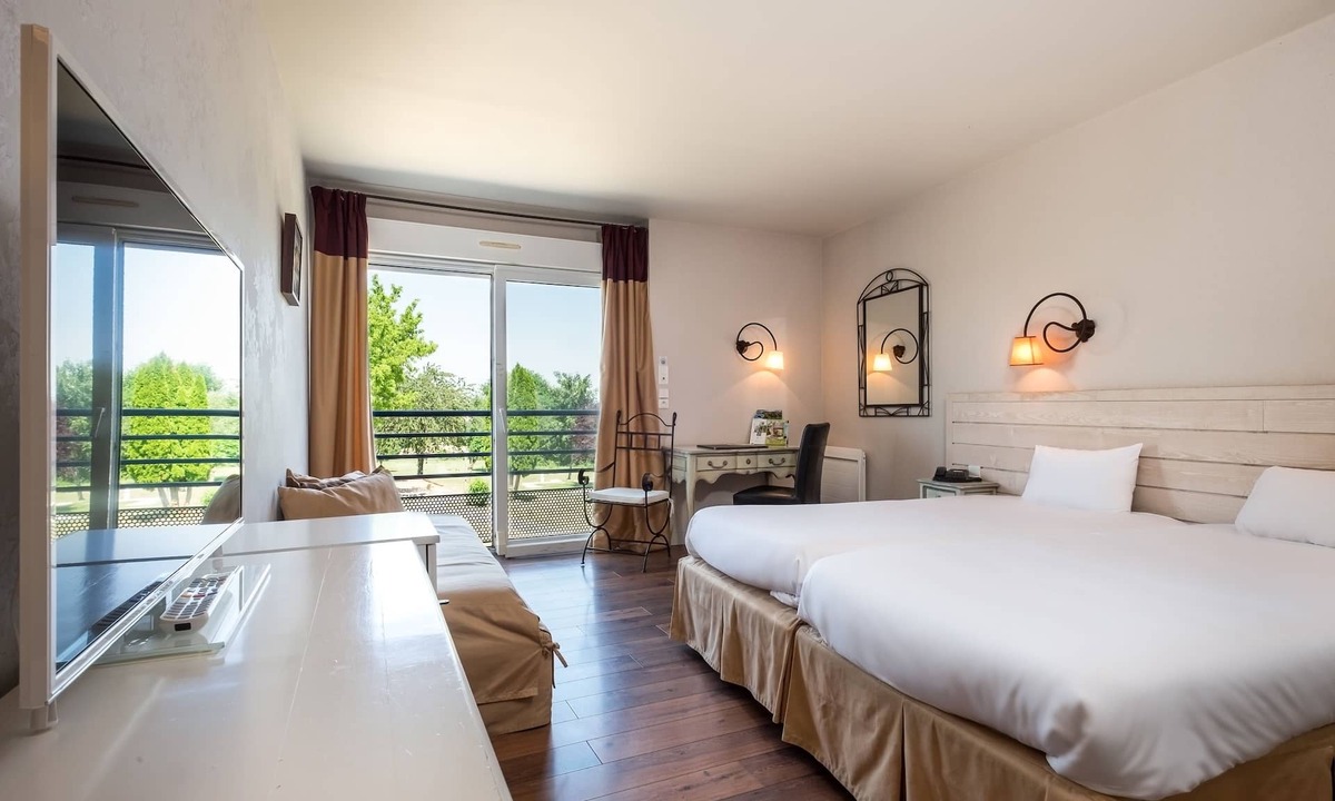 Saulges Hotel | Logis Hôtel & Restaurant L’Ermitage