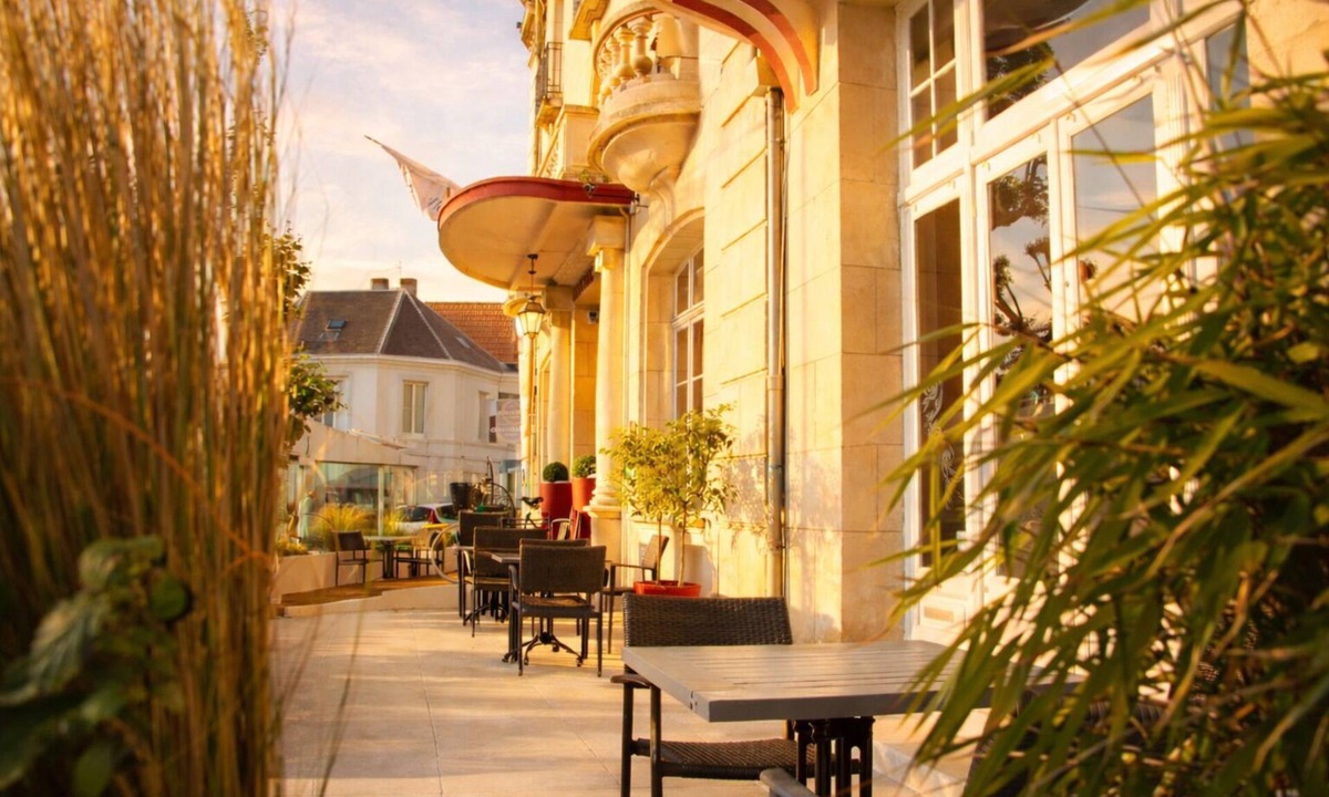 Quartier du Casino Hotel | Logis Hotel Le Majestic