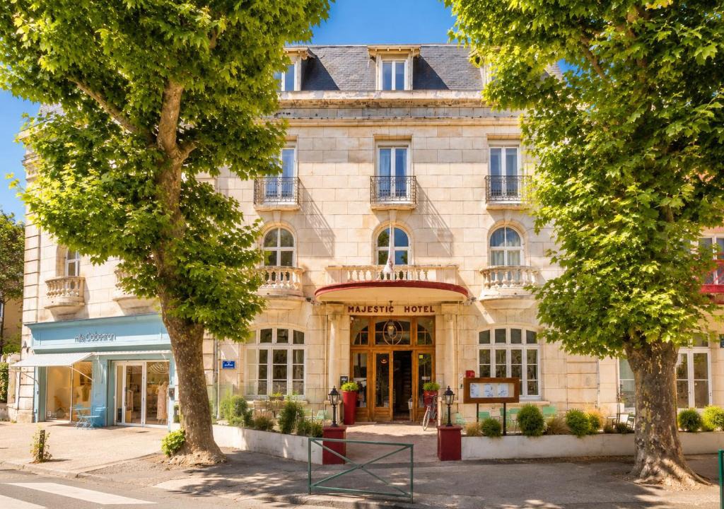 Quartier du Casino Hotel | LOGIS Hotel Majestic Chatelaillon Plage - La Rochelle