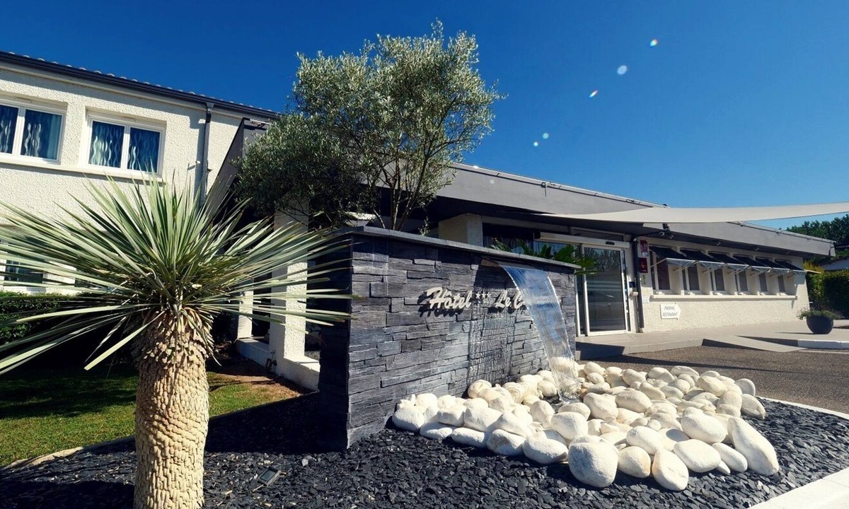 Marmande Hotel | LOGIS Le Capricorne