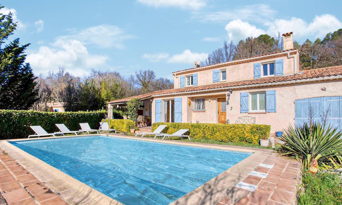 Entrecasteaux House | Look forward to an unforgettable vacation in this modern vacation home with pool.